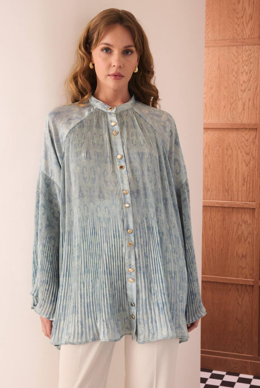 (آخر قطعة بدون حزام)قميص تاج الندى – Dew Crown Shirt