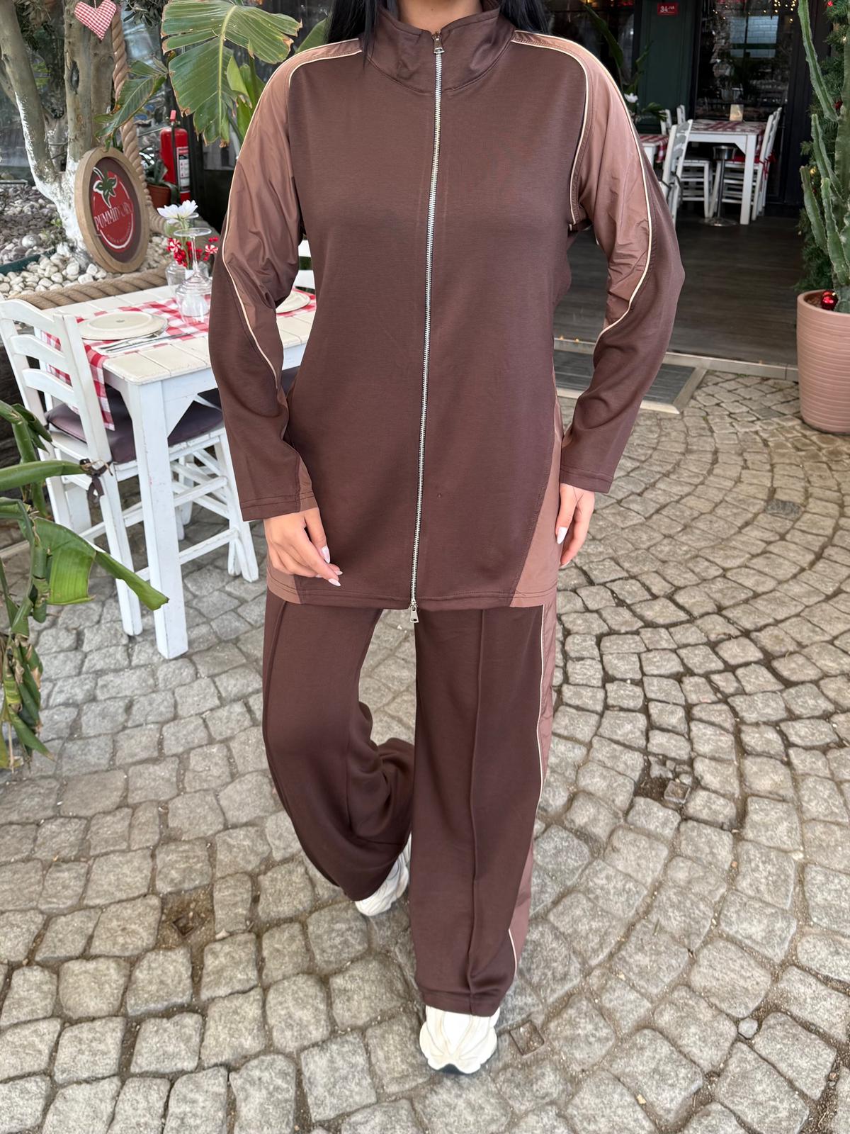 Sporty Chic Two-Piece Oysho Lounge Set
